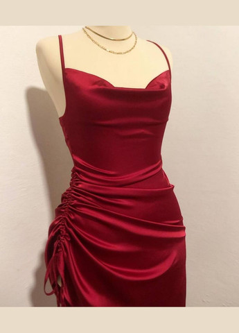 Красное праздничный, коктейльное, деловое, карнавальный, вечернее женское красное стильное шикарное мини атласное платье со шнуровкой на спинке с трендовыми бретельками. No Brand однотонное