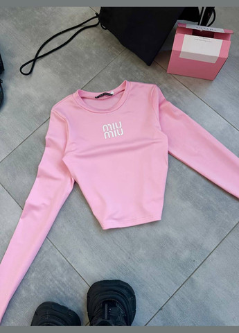 Женский укороченный лонгслив с трендовой надписью Adelante (317286671)