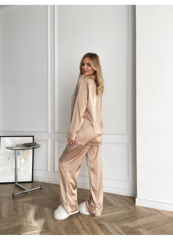 Бежевая пижама женская шелковая. домашний костюм шелковые брюки и рубашка под пояс. No Brand