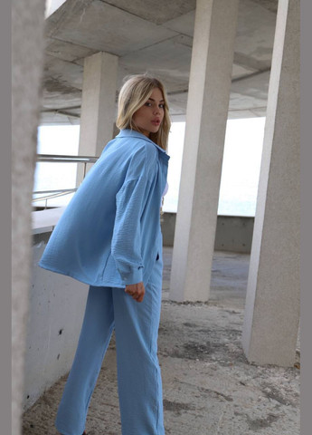 Женский голубой летний базовый костюм рубашка оверсайз и брюки легкий стильный качественный жатка No Brand костюм (293337358)