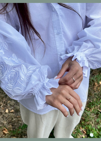 Біла вишиванка жіноча білим по білому BeART візерунок квітковий вільна бавовна (300149997)