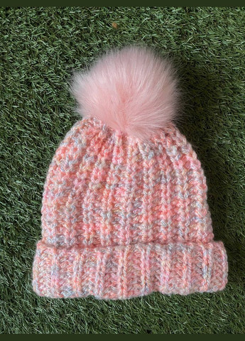 Жіноча шапка в'язана з кольорових ниток із балабоном C&A (305569902)