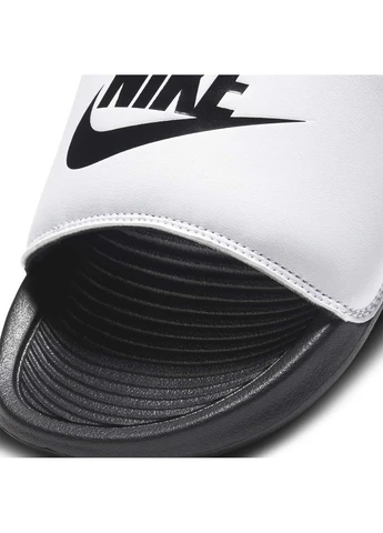 Цветные женские шлепанцы w victori one slide mix черный белый Nike