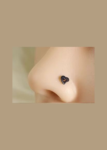 Сережки-цвяшки пірсинг гачок в ніс із серцем вигнутий із мед. стали стрази для носа No Brand (339869637)