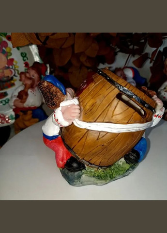 Каменная статуэтка-копилка два кума-украинца с бочкой пива +подарок No Brand (351874165)