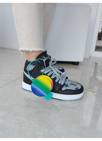 Сірі Осінні кросівки чоловічі nike air jordan retro 1 x lv grey black найк аір джордан No Brand