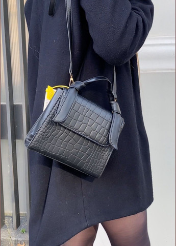 Жіноча сумка крос-боді на ремінці рептилія A1325 чорна No Brand (285716439)