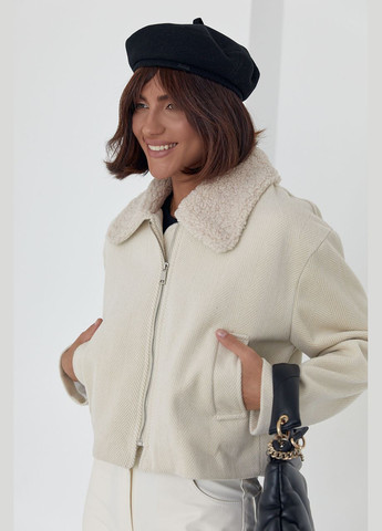 Молочна демісезонна жіноче коротке пальто в ялинку 0005 Lurex
