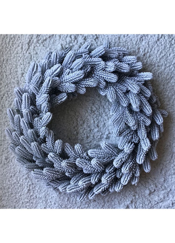 Венок хвойный рождественский Traditional литой d-50 см заснеженный HVOYA (366964080)