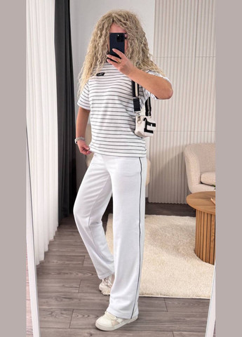 Жіночий костюм двійка футболка в смужку та штани вільного крою MonCher (335013772)