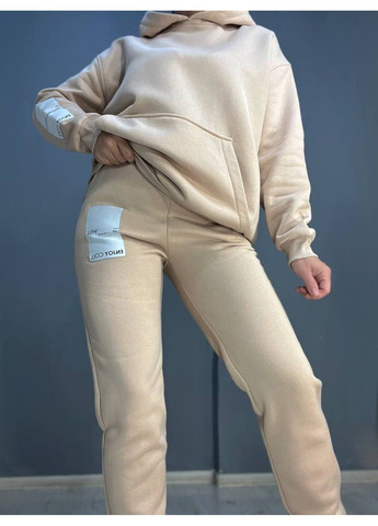Женский костюм 2920 худи с капюшоном брюки резинка нашивка утепленный флис бежевый Enjoy (313862898)