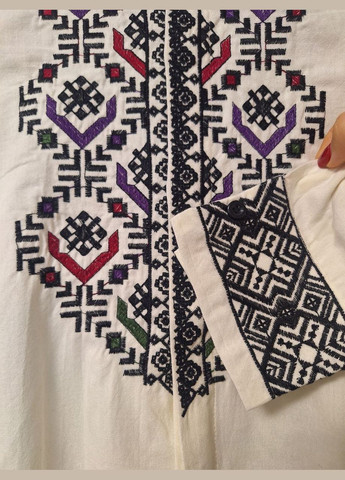 Біла чоловіча вишиванка тополя ESQ (322186294)