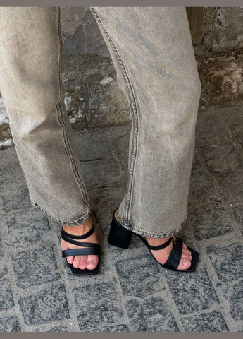 Чорні жіночі босніжки на підборах каблуках (1699) No Brand (332994527)