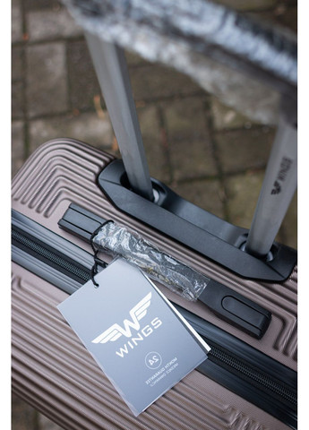 Валіза пластикова ручна поклажа S, колір чорний Wings 5398 (365715887)