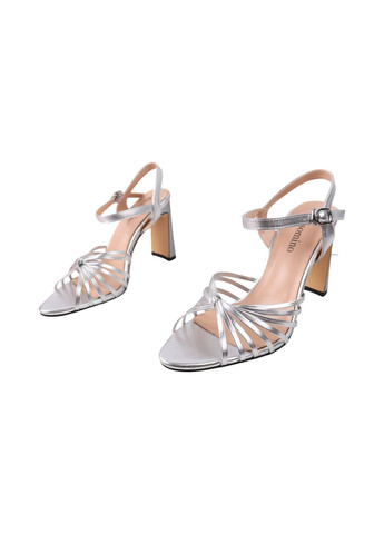 Серые босоножки женские серебро на каблуке Gelsomino