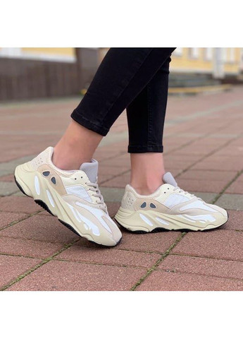 Бежевые демисезонные кроссовки мужские adidas yeezy boost 700 v2 beige адидас изи буст No Brand