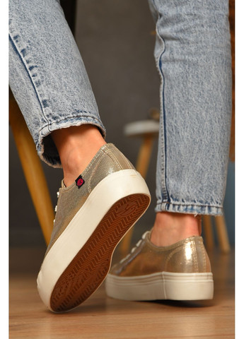 Золотые слипоны женские золотистого цвета Let's Shop