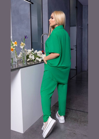 Жіночий лляний костюм сорочка та штани зеленого кольору р.48/52 359211 New Trend (292260221)
