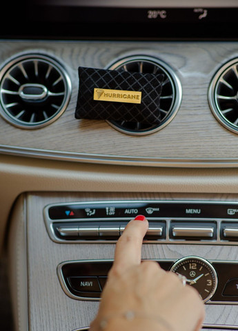 Автомобільний ароматизатор Hurricane Gold Premium Hurricane Aroma Group (280515211)