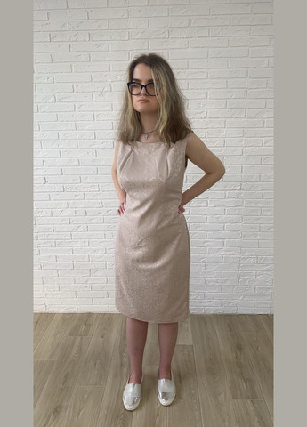 Бежева повсякденний, кежуал бежеве жакардове літнє жіноче плаття-футляр міді з квітковим принтом з візерунком без рукавів сукня-майка, футляр No Brand з квітковим принтом