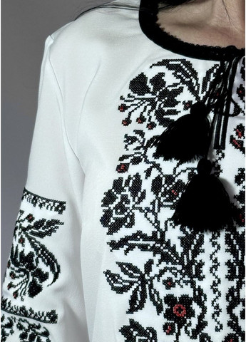 Белая женское синее платье вышиванка с рукавом 3/4 узор орнамент прямой вискоза (355463848)