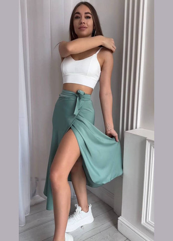 Оливковая однотонная легкая шелковая юбка-миди оливкового цвета на запах – элегантный и воздушный выбор для стильных образов No Brand