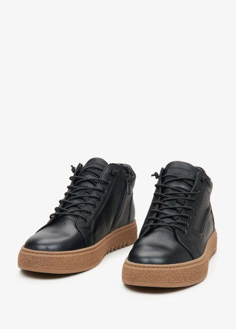 Черные осенние ботинки, цвет черный Estro