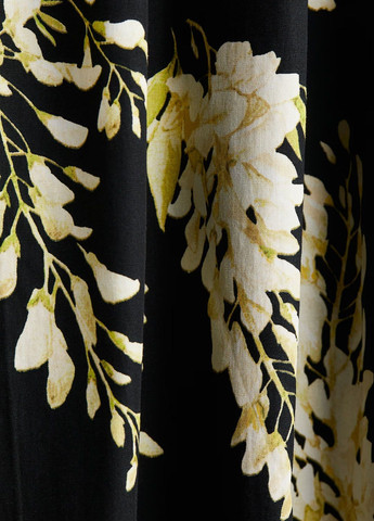 Черное кэжуал платье H&M с цветочным принтом