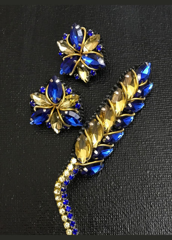 Серьги пусеты из страз No Brand (331288545)