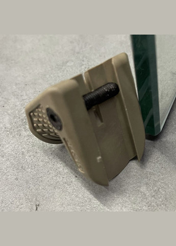 Упор TACTICAL (DLG-151-beige) з гніздом для QD антабки,, упор на цівку на планку Пікатінні DLG Tactical (362602025)