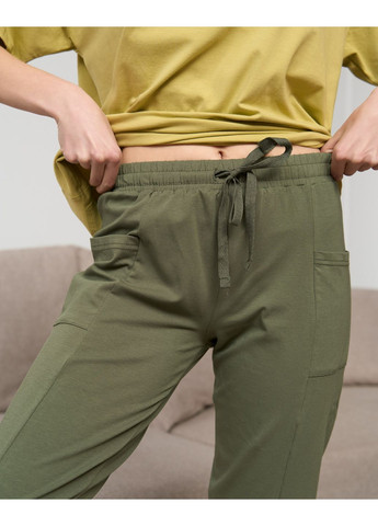 Салатовая яркий женский комплект с капри Nicoletta