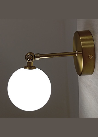 Современное бронзовое бра с белым шаром 10см (61-W100F-1 BRZ+WH) No Brand (370069702)