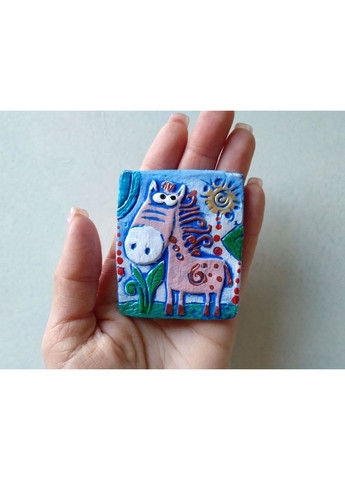 Керамический магнит «Солнечная лошадь» (пудровая) Коти&Ангели (371798202)