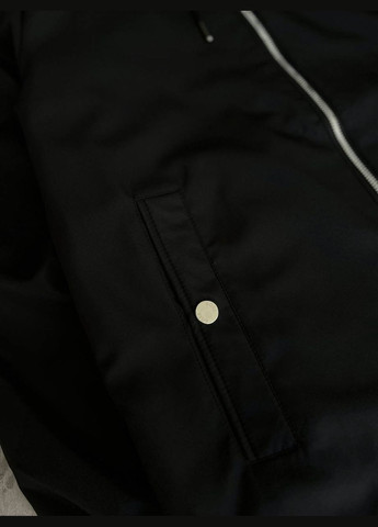 Черная стильная ветровка boss No Brand