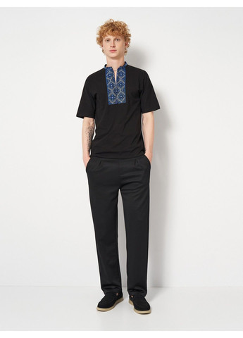 Чорна чоловіча вишита футболка козацька синя Lesia (341326255)