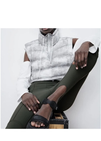 Тепла укорочена жилетка на синтепоні Zara (302450970)