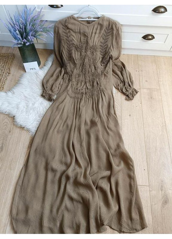 Оливковое (хаки) жаккардовое платье с вышивкой zw collection Zara
