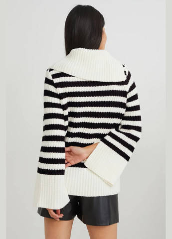 Комбинированный демисезонный свитер в составе с шерстью C&A