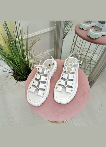 Белые босоножки белые кожаные женские на утолщенной подошве. 37 размер Vasha para на шнурках