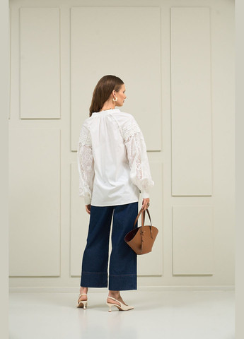 Молочна вишукана вишиванка вільного силуету - ua54 / eu48 Iren Klairie