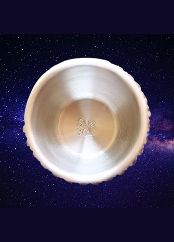 Средневековый ретро чашка вина в готическом стиле в 3D изображении. No Brand (314523606)