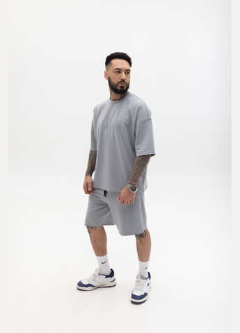 Светло-серый летний повседневный базовый костюм оверсайз с шортами Vakko
