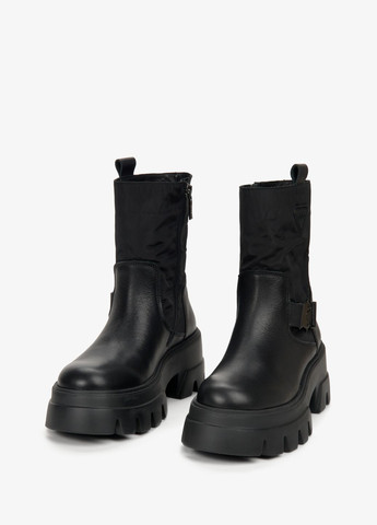 Осенние ботинки, цвет черный Estro
