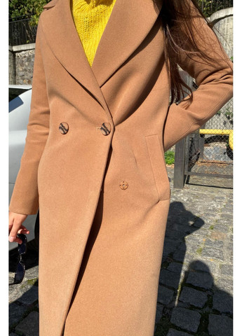 Светло-коричневое зимнее Пальто зимнее C65 двубортное CHICLY