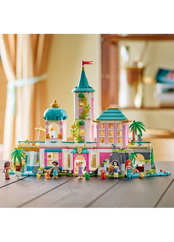 Конструктор Disney Princess Замок принцеси та королівські улюбленці 787 деталей (43267) Lego (337311474)