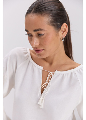 Молочна жіноча вишиванка світло-молочна з молочним деревом життя гладдю Arjen льон (300584818)