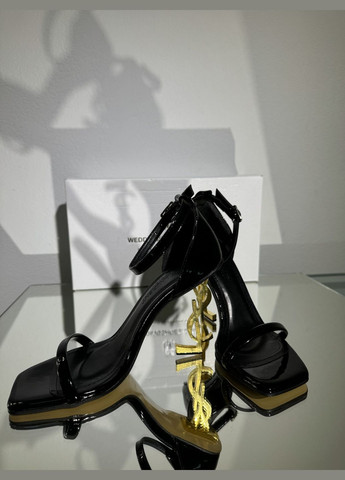 Святкові жіночі босоніжки Opium2 на фігурному золотому підборі - Чорний колір No Brand (322414751)