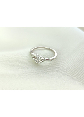 Серебряное кольцо с фианитами сердечко 17р UMAX (291018310)