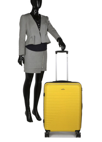 Чемодан из полипропилена средний 66 см MADISSON 33703 (280488301)