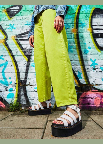 Белые босоножки Dr. Martens с ремешком